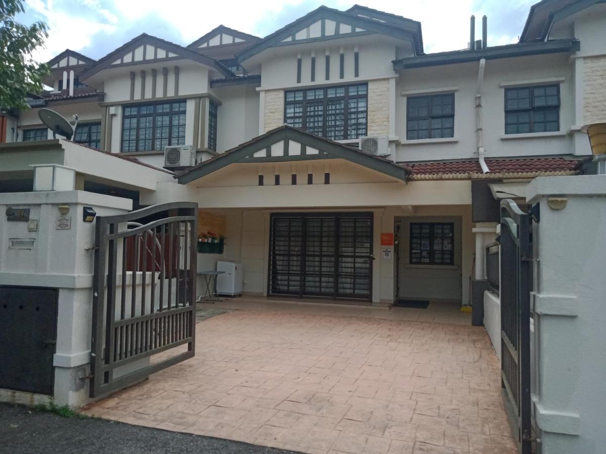 Cosy P6 Homestay Puchong Exterior foto